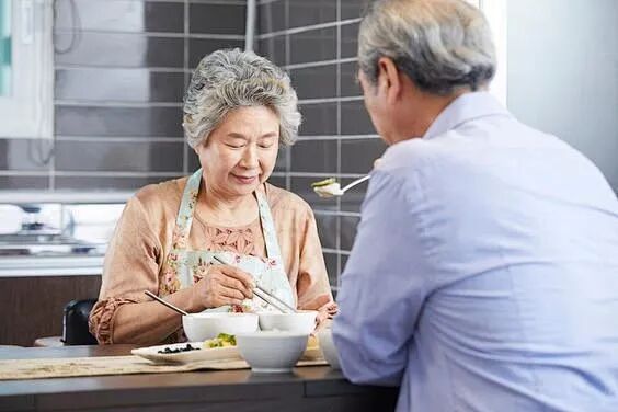 從“易食”到“精準(zhǔn)”，銀發(fā)健康食品創(chuàng)新趨勢